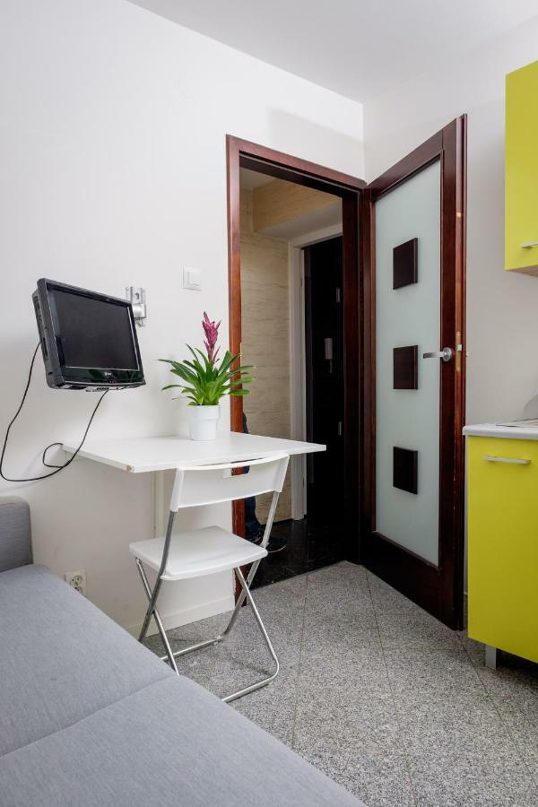 Quiet Apartment Ideal Location Between Old Town And Metro 바르샤바 외부 사진